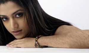 Причины гирсутизма у женщин — генетические, гормональные и влияние медикаментов