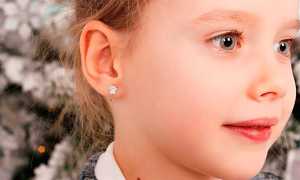 Прокалываем ушки или когда девочка хочет стать красивой