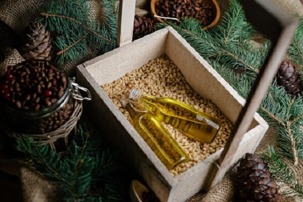 Кедровые орехи в ящике Хранение кедровых орехов