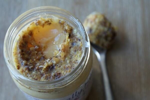 Мед с прополисом в открытой банке Как выглядит мед с прополисом