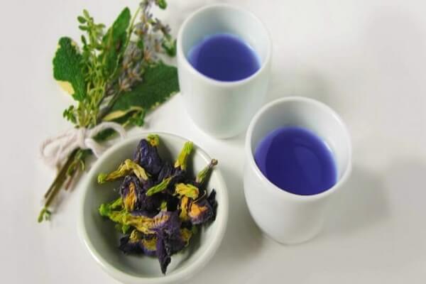 2 чашки синего чая Чанг шу Чай Чанг шу